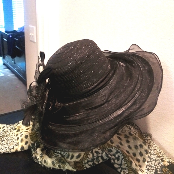 Classy and Fancy Black  3-in-1 Wide Floppy Brim Hat Plus Fascinator - Picture 3 of 8